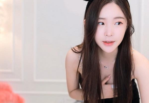 无线乱码一二三区中文版是什么？用户对体验感到期待与好奇