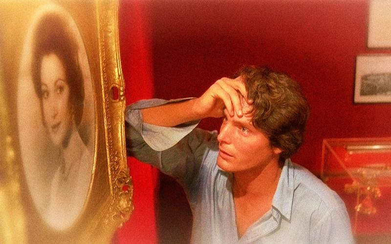 old woman在线观看：免费高清资源+剧情解析，正版平台观影指南