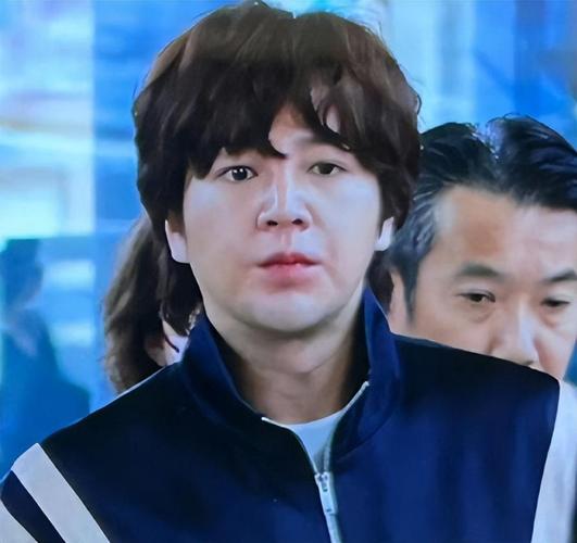 张根硕最新电影逆光者剧情解析:角色亮点与幕后花絮全揭秘 张根硕最新电影逆光者剧情解析:角色亮点与幕后花絮全揭秘