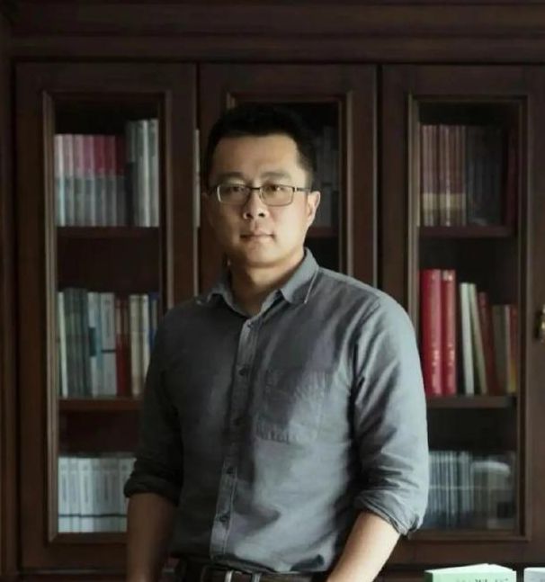 丁丁与张玮合作经历揭秘:从创业到行业标杆的成功秘诀与经验分享 丁丁与张玮合作经历揭秘:从创业到行业标杆的成功秘诀与经验分享