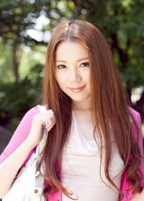 小川阿佐美丝袜穿搭解析:3个被忽略的细节提升整体质感 小川阿佐美丝袜穿搭解析:3个被忽略的细节提升整体质感