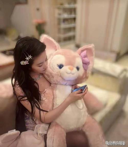 小川阿佐美丝袜穿搭解析:3个被忽略的细节提升整体质感 小川阿佐美丝袜穿搭解析:3个被忽略的细节提升整体质感