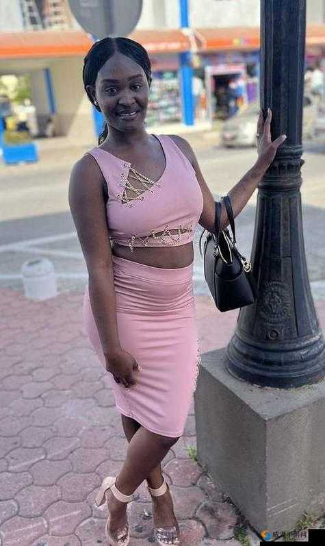 美国十七岁女rapper爆红背后:天才少女的成长经历与音乐风格解析 美国十七岁女rapper爆红背后:天才少女的成长经历与音乐风格解析