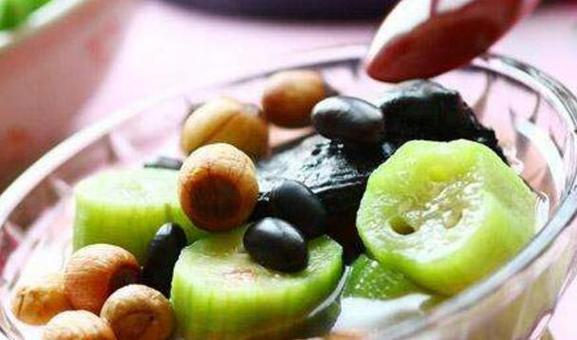 丝瓜向日葵草莓如何高产？鸭脖小猪免费视频版隐藏哪些种植秘诀？