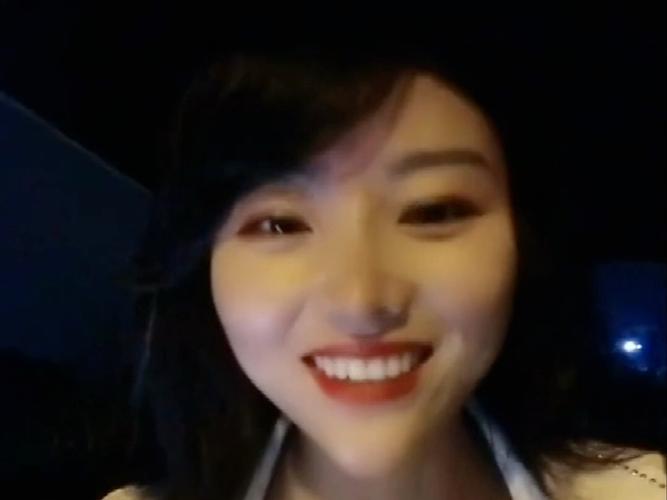 乡村探秘 vs 城市挑战：湖南户外主播苏妲己的流量密码大揭秘