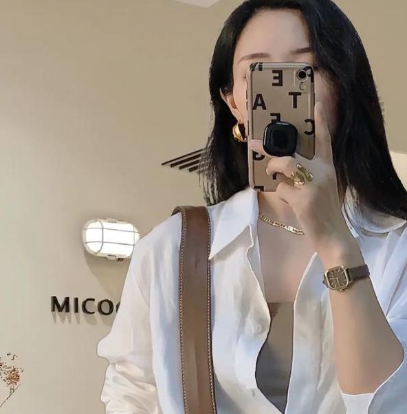 真空白衬衫穿搭技巧 vs 常见误区：如何拍出高级感视频？时尚达人的5个实用建议