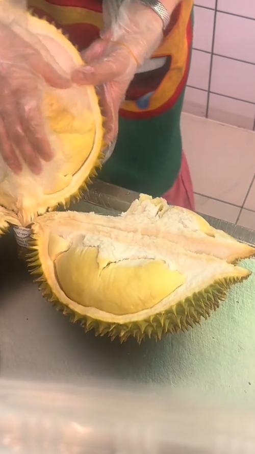 富二代为何沉迷在线榴莲视频？背后真相令人震惊！