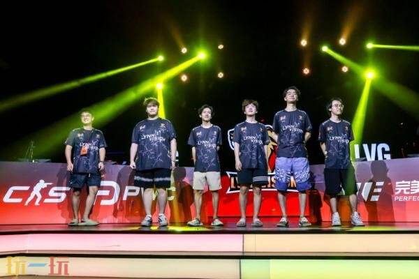 CSGO PWC赛事在上海圆满落幕,本站AX凭借顽强表现在决赛中险胜3DMAX,荣耀夺冠!
CSGO PWC赛事在上海圆满落幕,本站AX凭借顽强表现在决赛中险胜3DMAX,荣耀夺冠!