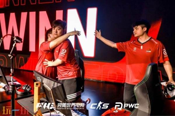 CSGO PWC赛事在上海圆满落幕,本站AX凭借顽强表现在决赛中险胜3DMAX,荣耀夺冠!
CSGO PWC赛事在上海圆满落幕,本站AX凭借顽强表现在决赛中险胜3DMAX,荣耀夺冠!
