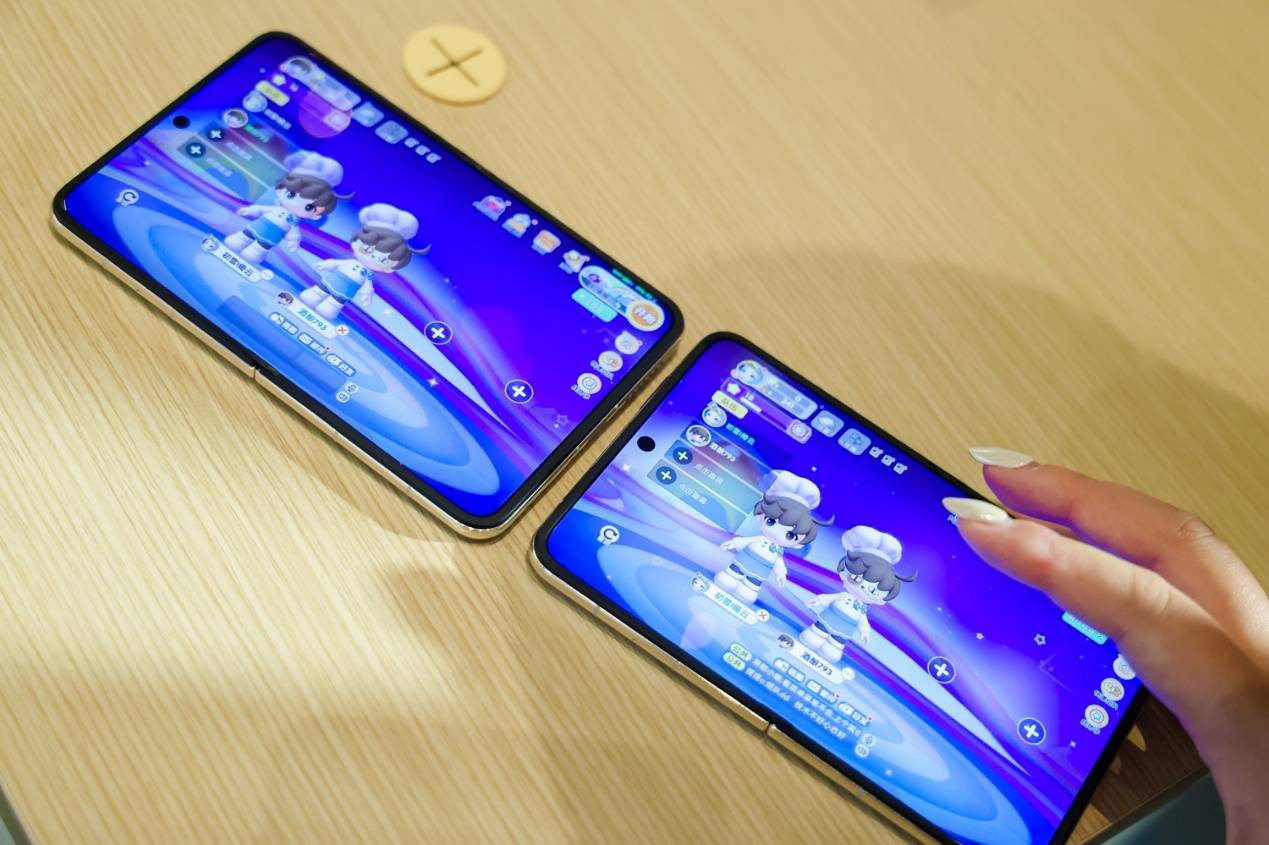 随着鸿蒙游戏平台迎来爆发式增长，目前已有超过12000款游戏上线，两个月内游戏总量实现了翻倍的跃升！