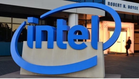 英特尔公司大规模裁员事件：三个月内员工总数减少超2万人  
