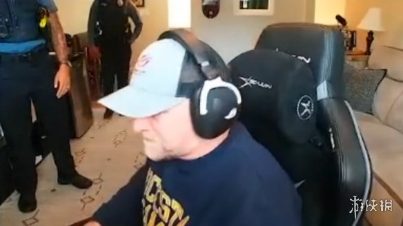 《三男一狗》中的麦克配音演员屡次遭遇假警报!至少已发生八次以上
《三男一狗》中的麦克配音演员屡次遭遇假警报!至少已发生八次以上