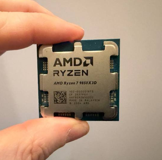 AMD最新产品亮相：全球速度最快的游戏处理器再次提升性能！
