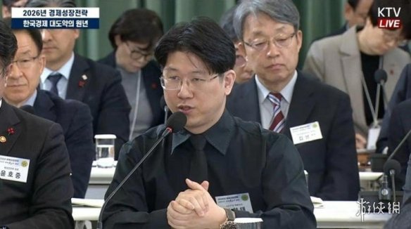 金亨泰指出：为了应对中国公司采用的“人海战术”策略，游戏产业必须引入人工智能技术进行“反制”。