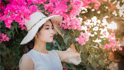 吸奶头吸到高潮AV