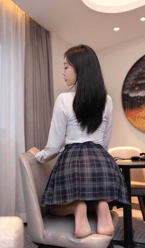 制服超短裙美女视频