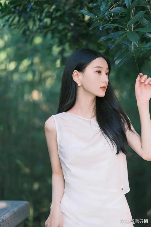 俏佳人2021忘忧草