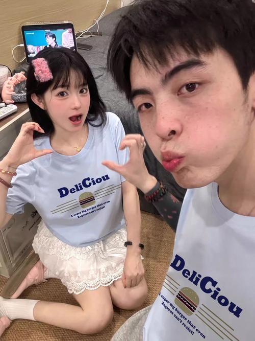 国产情侣真实露脸在线