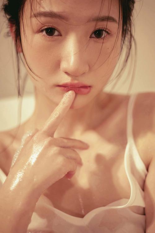 水中色在线视频播放