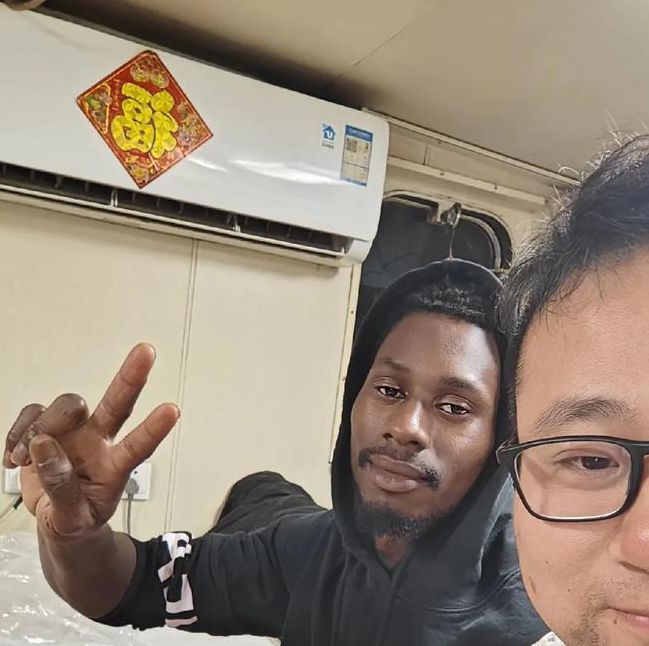 黑人vs亚洲人在线播放