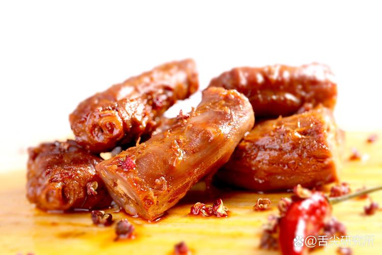 鸭脖视频小猪视频草莓丝瓜下载