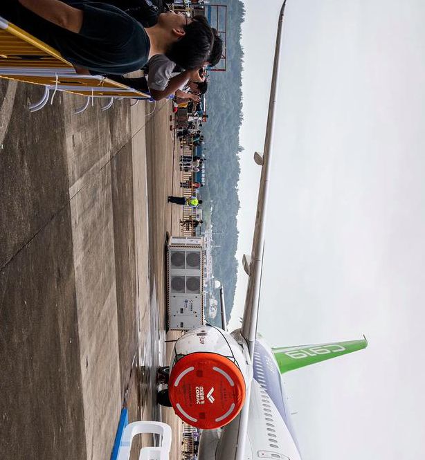 chinese高中生飞机视频