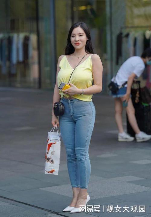 高颜值紧身牛仔裤国产精品在线