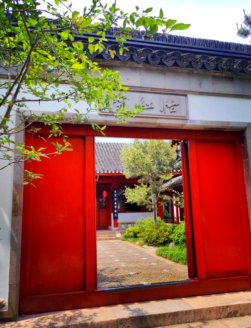 怡红院一区二区三区在线