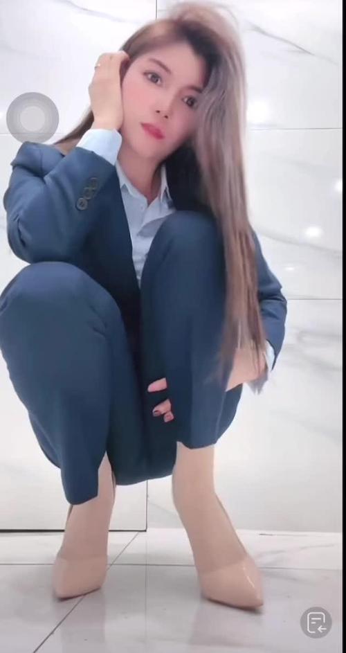 户外直播的姐姐