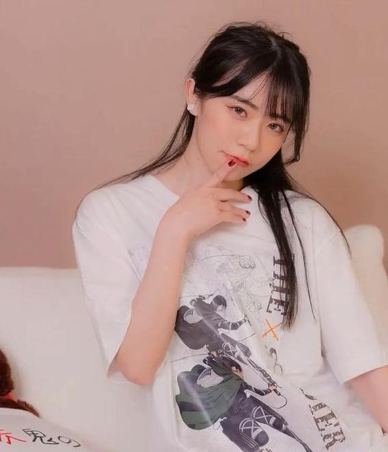 久久精品在这里色伊人6884