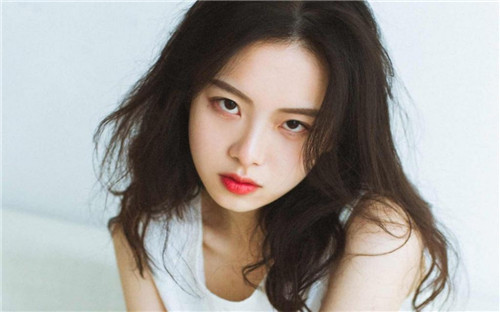 秋葵视频丝瓜视频草莓视频绿巨人入口