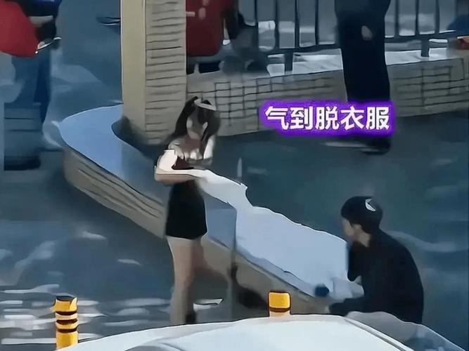 美女衣服脱空全都露免费观看