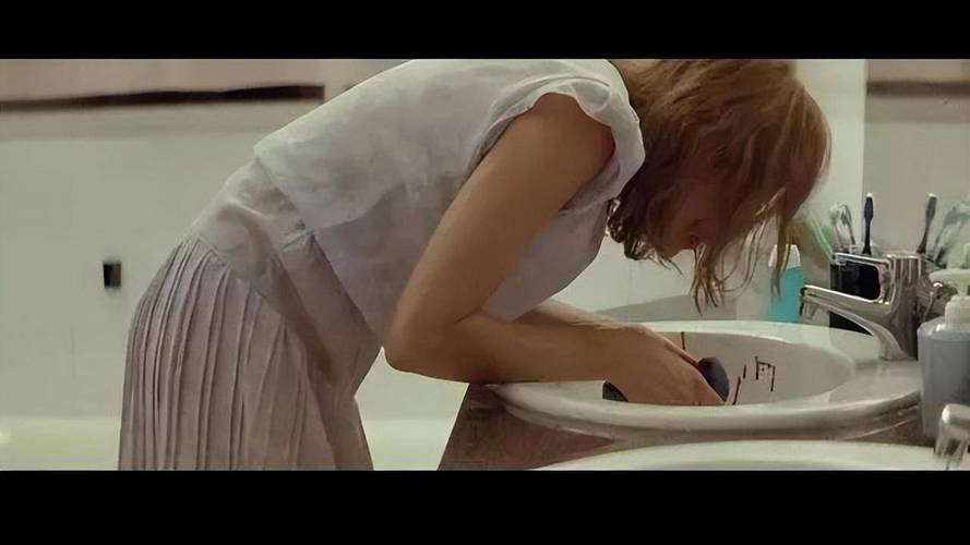 两个人边做边看无码电影