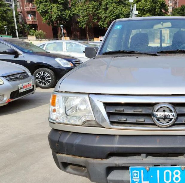 日产一卡三卡四卡国色