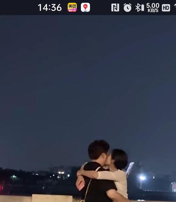 情侣秀恩爱撒狗粮视频