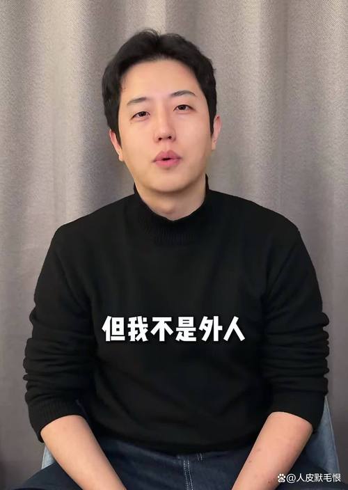 他缓慢而有力的往里挺送视频